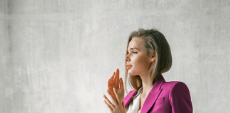 She Already Knows: Reclaiming Intuition in Business and Leadership She Already Knows: Reclaiming Intuition in Business and Leadership