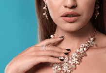 How Jewellery Shapes Perception & Identity